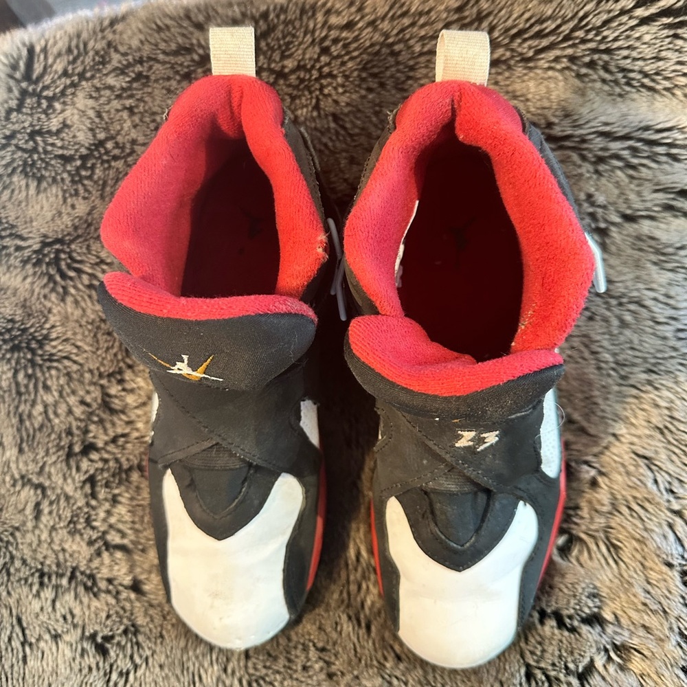 Air Jordan 8 PS Red Black and White Hi Top Sneakers, size 2.5 - Picture 8 of 9